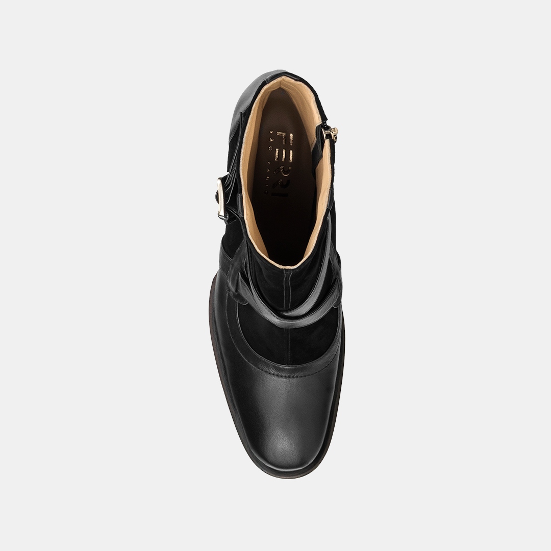 Bota Feminina em Couro Legítimo e Camurça Preta, Salto Alto e Cano Médio.