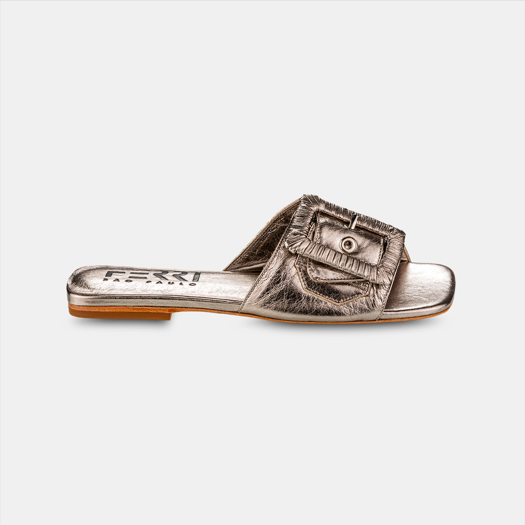 Sandália Flat Fivela Metalizada
