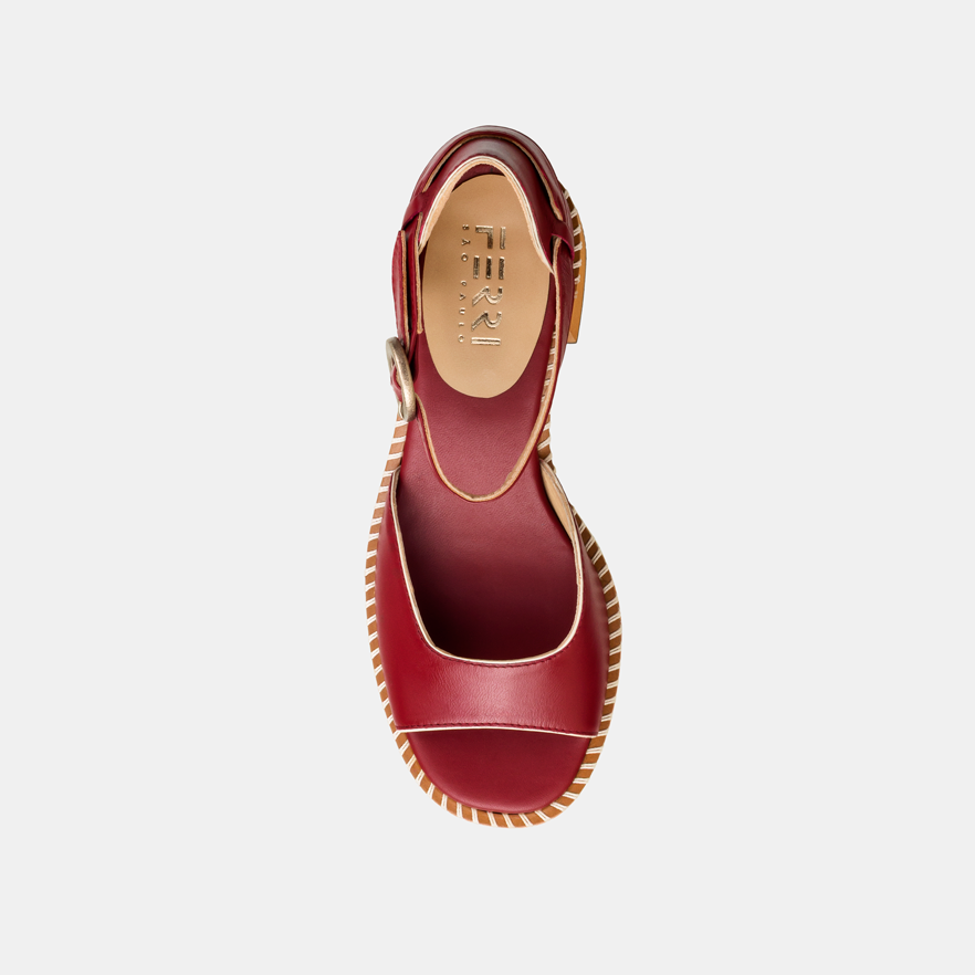 Sandália Pesponto Cereja