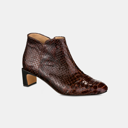 Bota Python Café
