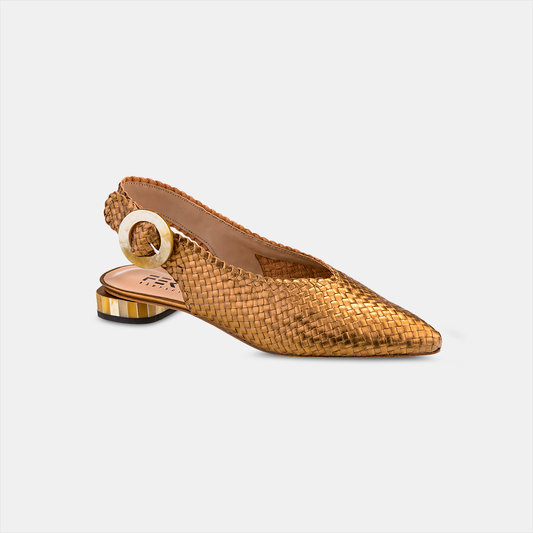 Sling Back Salto Baixo Tressê Ouro