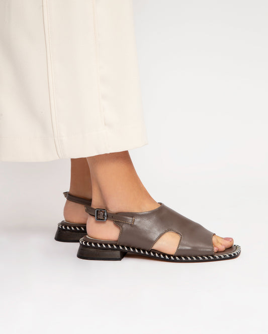 Sandália Flat Pesponto