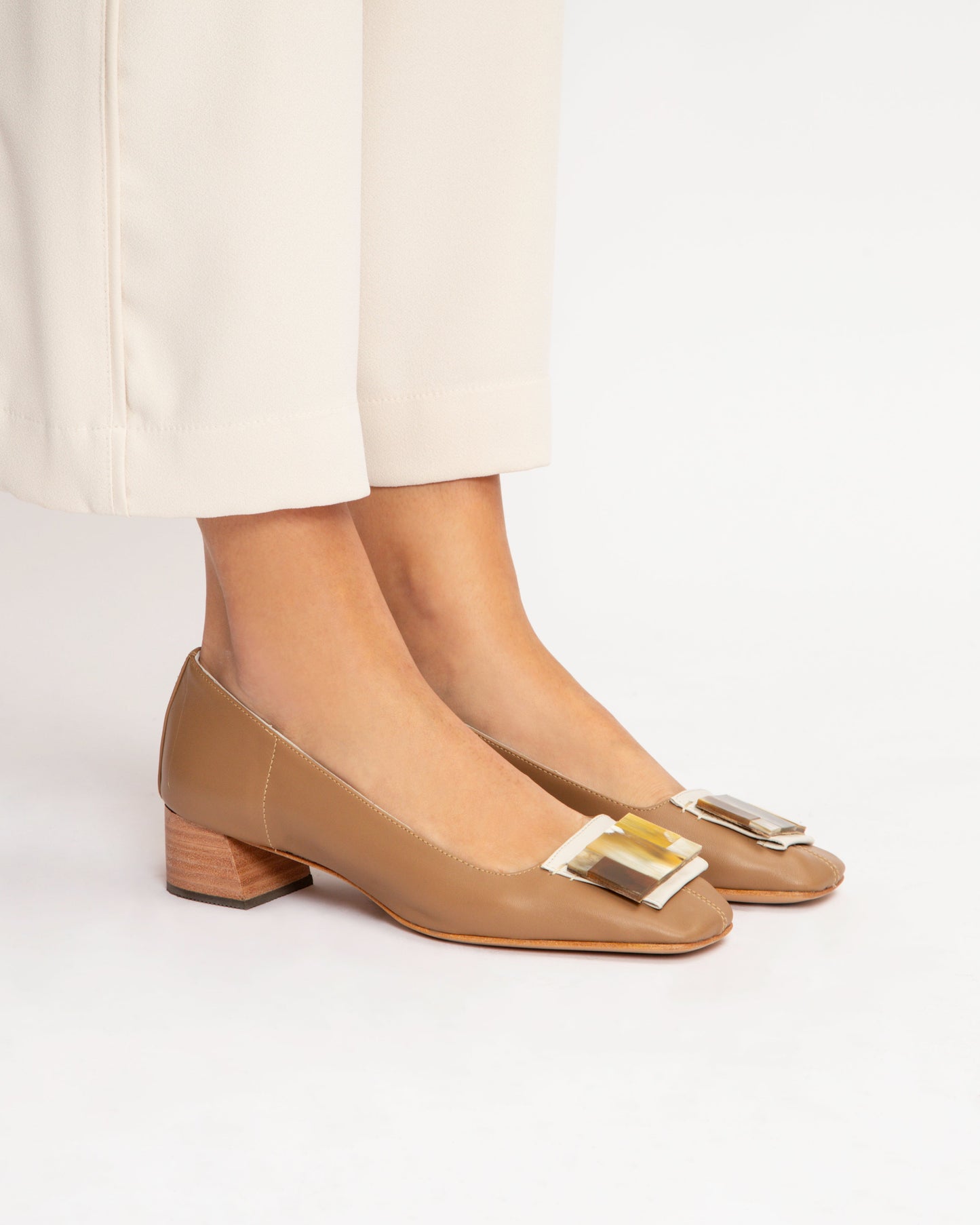 Scarpin Marchetaria Bege