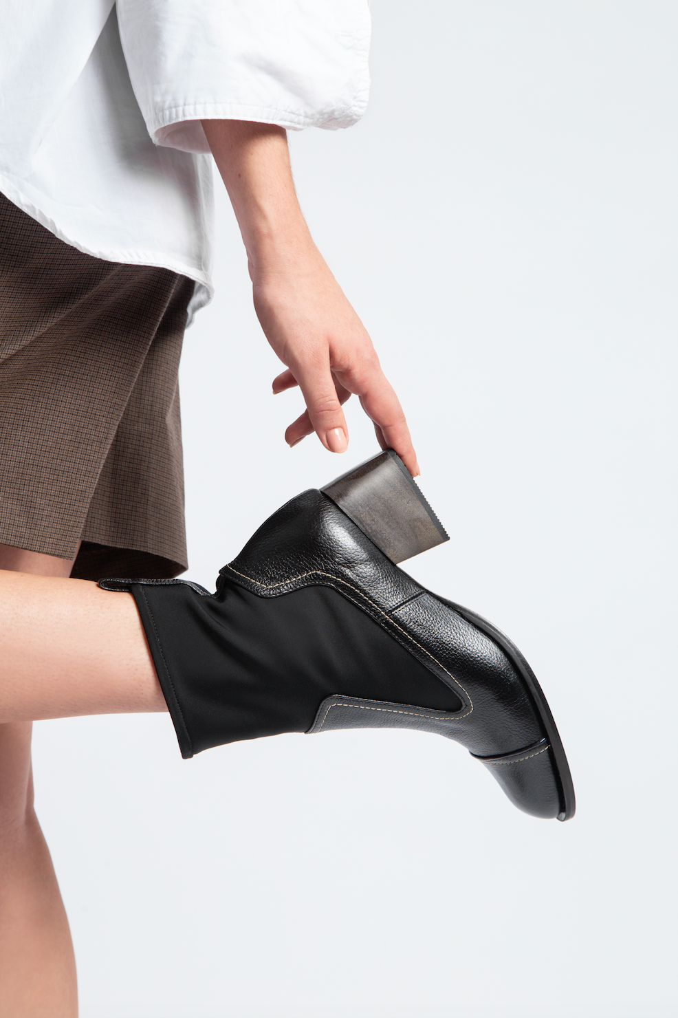 Bota Couro e Elastano