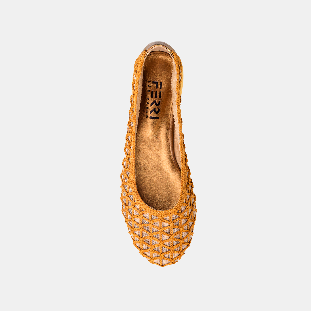 Sapatilha Bordada Ouro